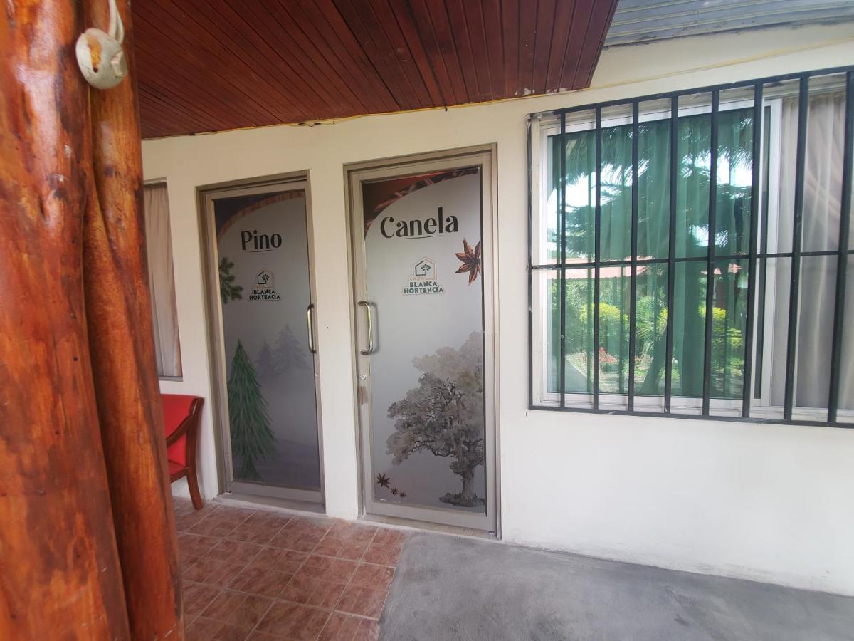 Casa Blanca Hortencia Sucua Exterior foto