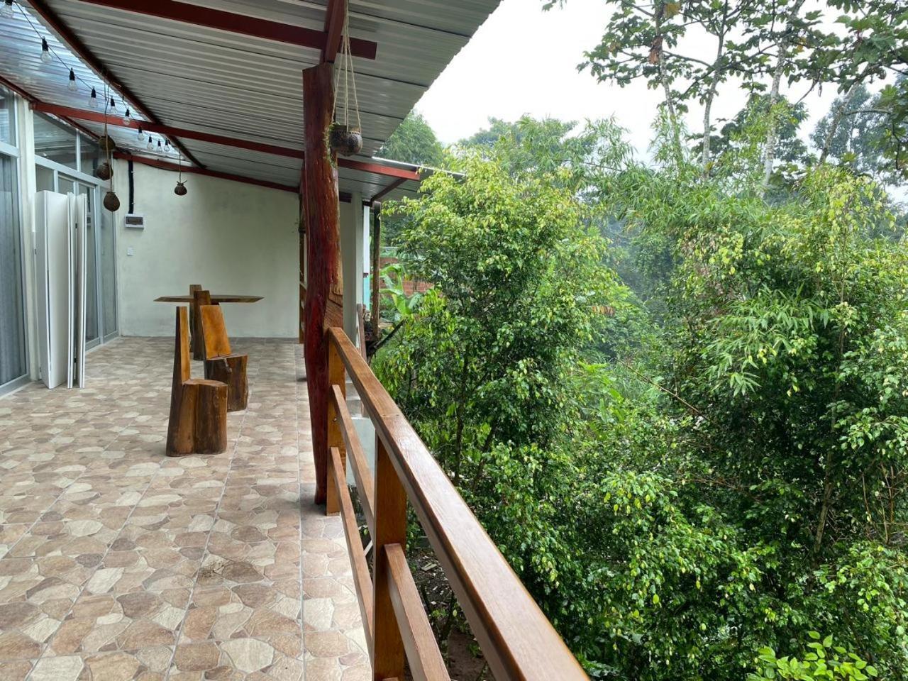 Casa Blanca Hortencia Sucua Exterior foto